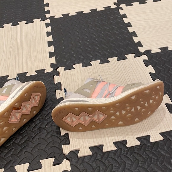 Adidas Women's Arkyn Grey Orange size 11 'Grey Orange - Picture 10 of 11